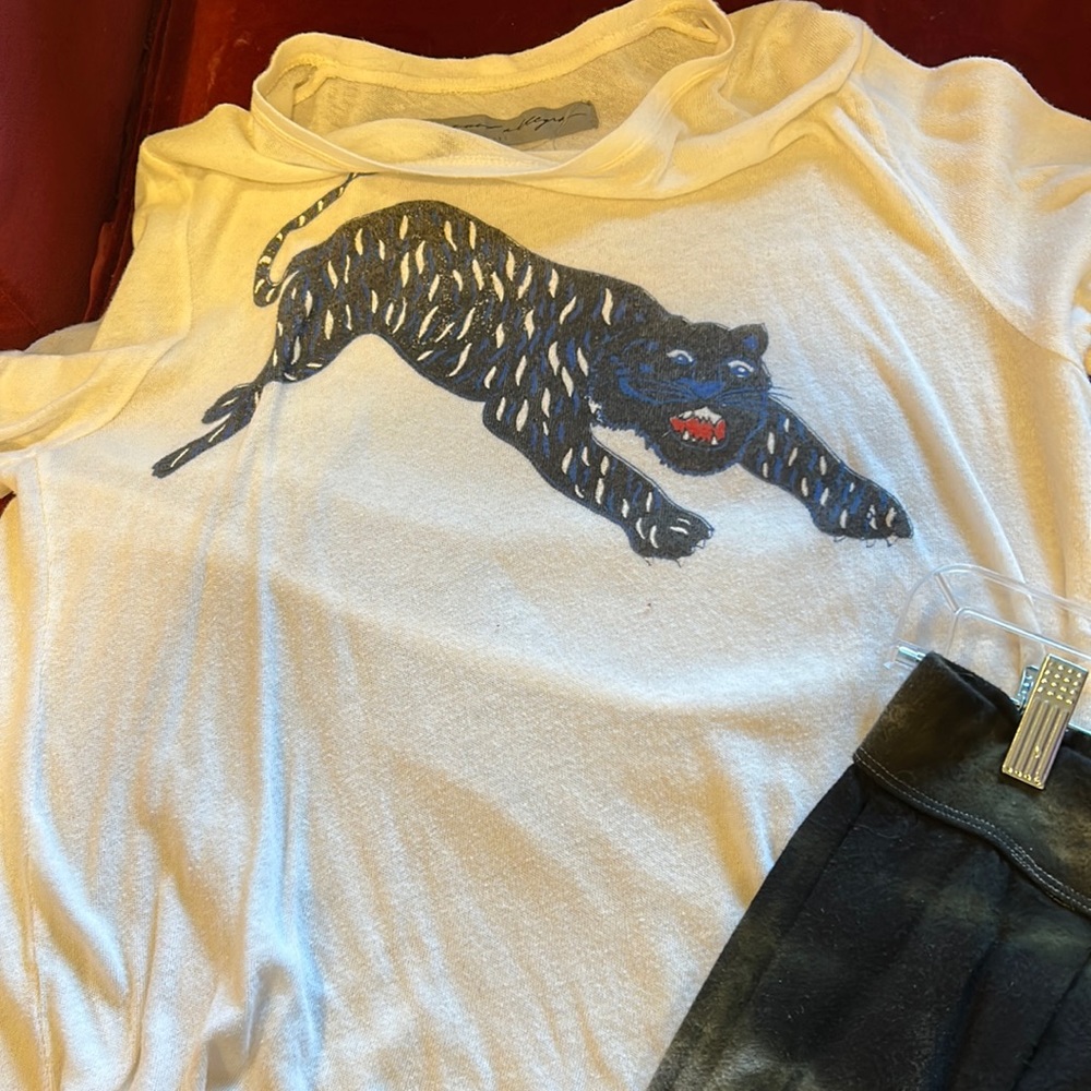 Raquel Allegra shirt and pants - Picture 3 of 7